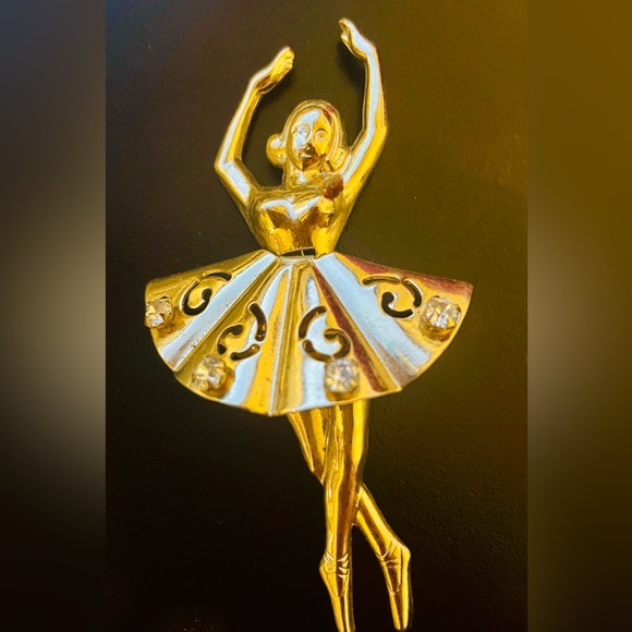 Vintage Coro Gold Tone Swan Lake Ballerina Brooch - Picture 3 of 10
